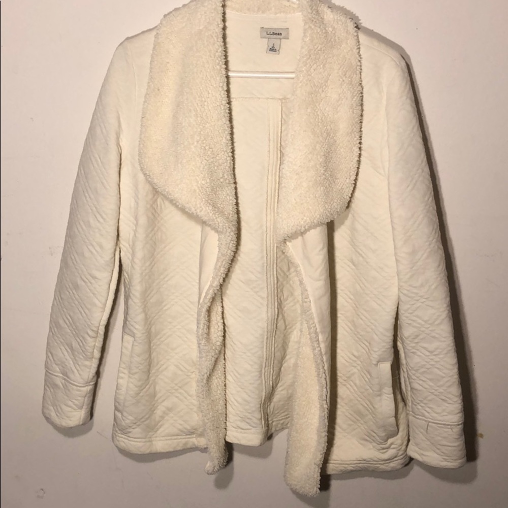 LL BEAN white Sherpa throw-over